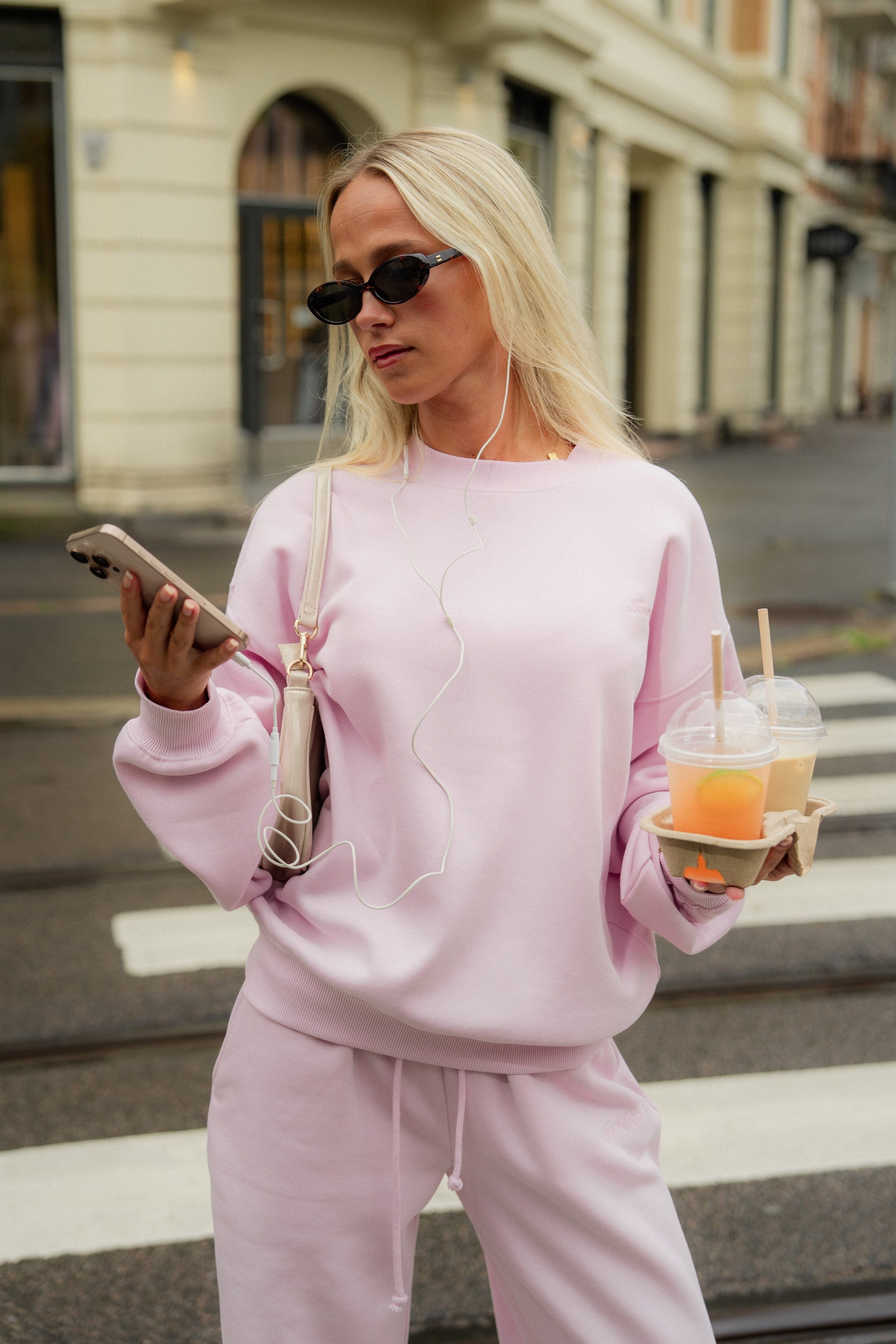 Ivorie Studio Bukse Studio Essential Wide Leg Sweatpant - Baby pink