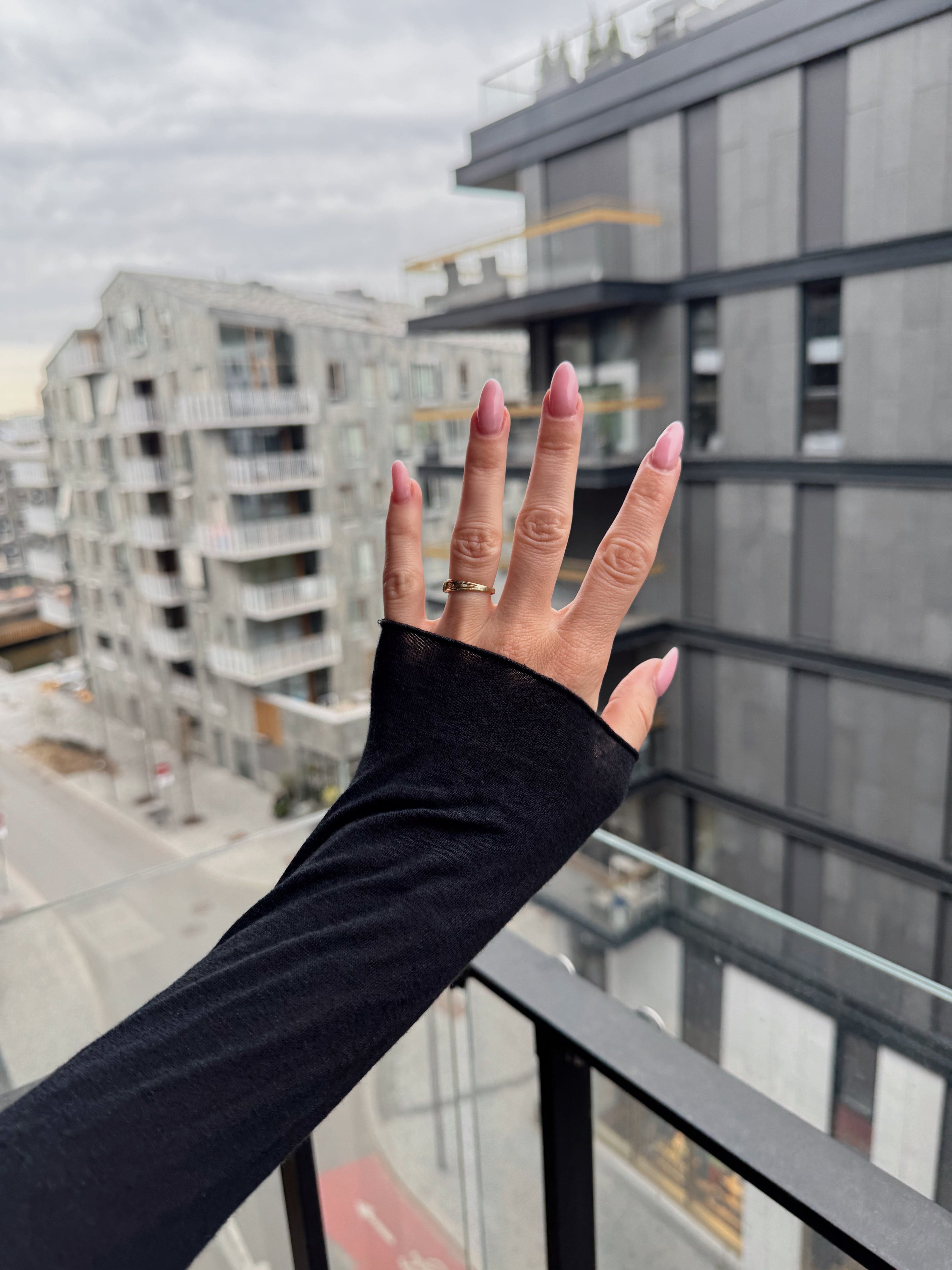 Ivorie Studio So Cute Cashmere Wrap Top - Black