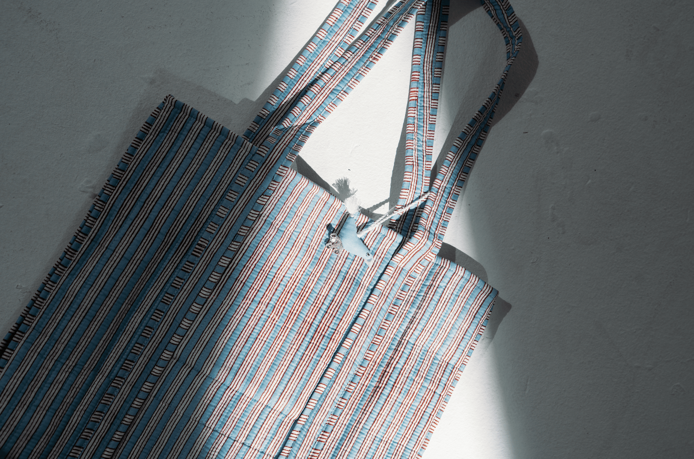 Ivorie Studio Accessories Beach Bag - Blue and White Stripe