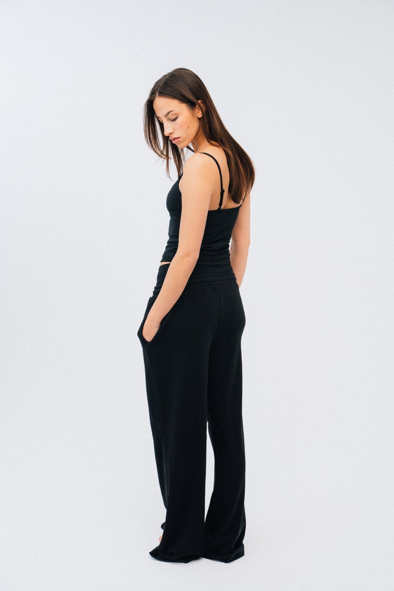 Ivorie Studio Bukse Studio Essential Wide Leg Sweatpant - Black