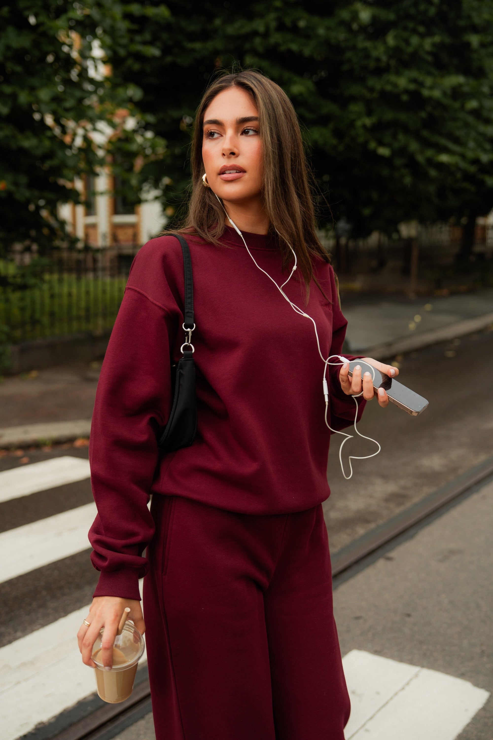 Ivorie Studio Bukse Studio Essential Wide Leg Sweatpant - Burgundy
