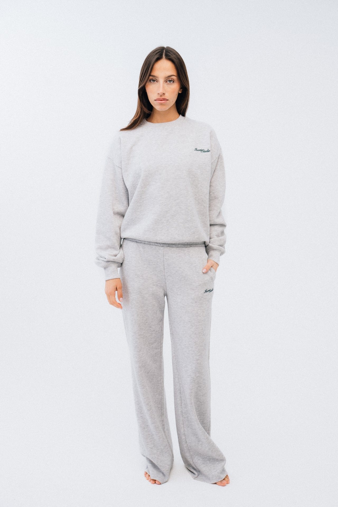 Ivorie Studio Bukse Studio Essential Wide Leg Sweatpant - Grey Melange