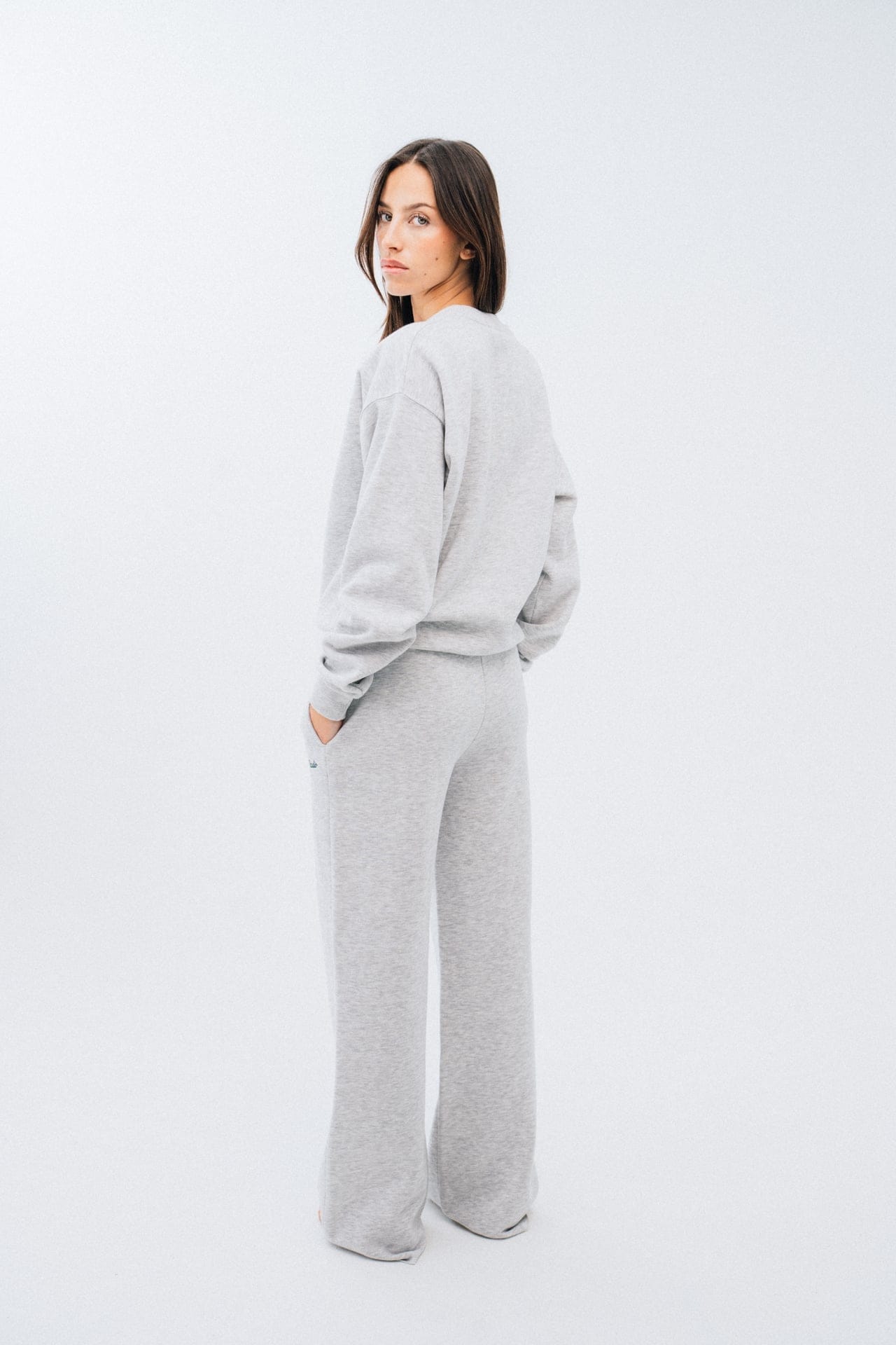 Ivorie Studio Bukse Studio Essential Wide Leg Sweatpant - Grey Melange