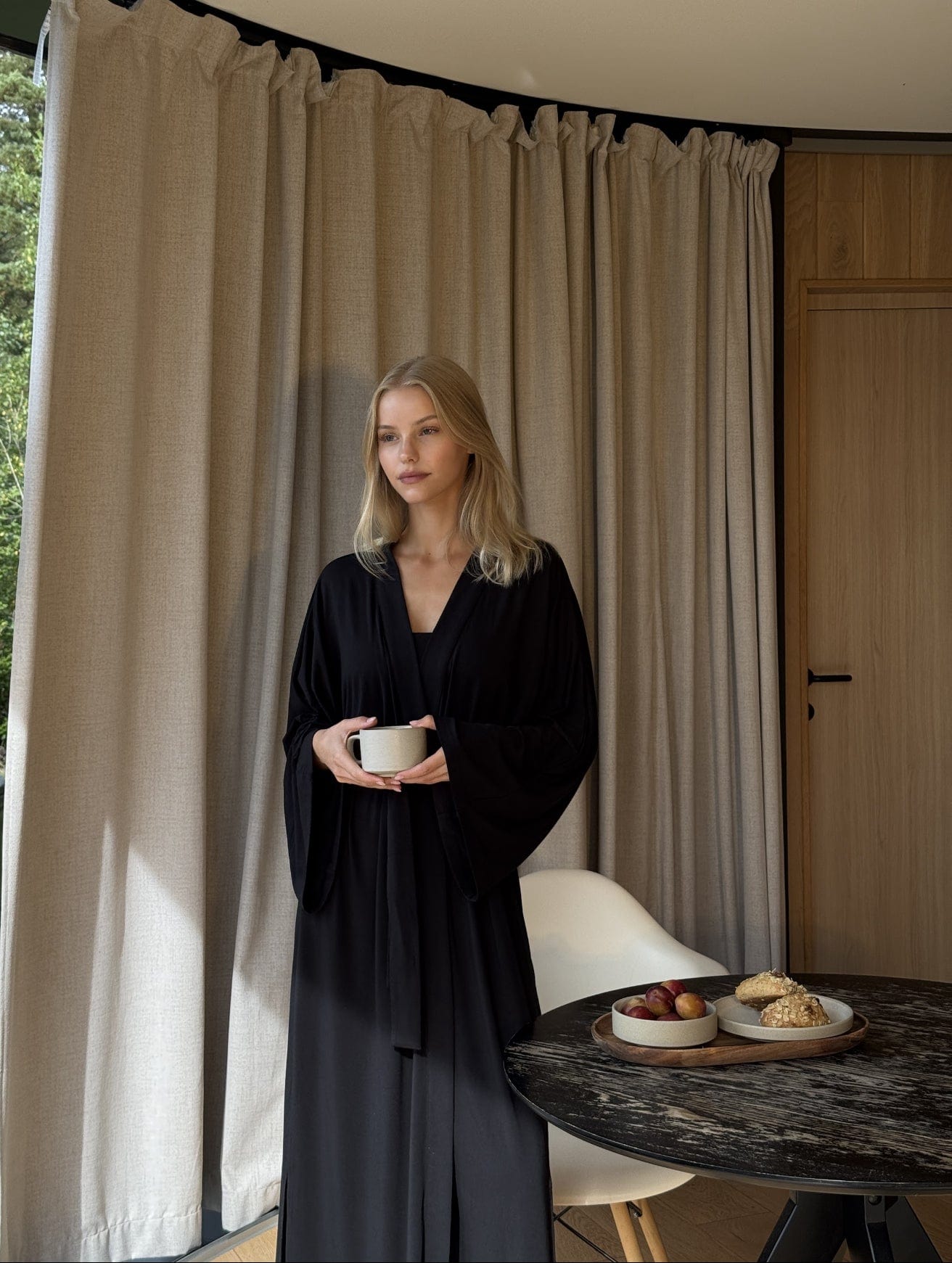 Ivorie Studio Cloud Lounge Robe Long  - Black
