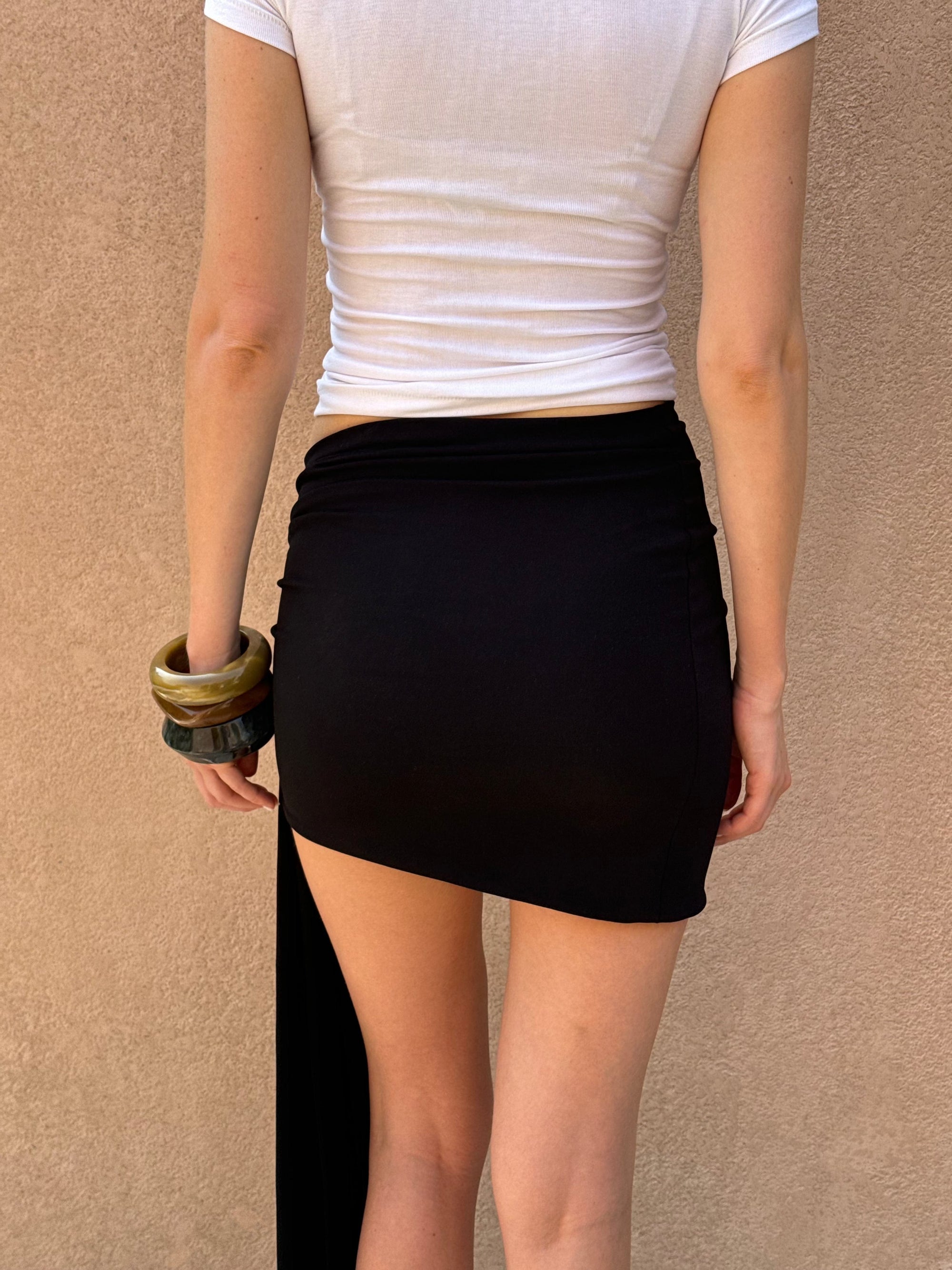 Ivorie Studio Confidence Skirt - Black