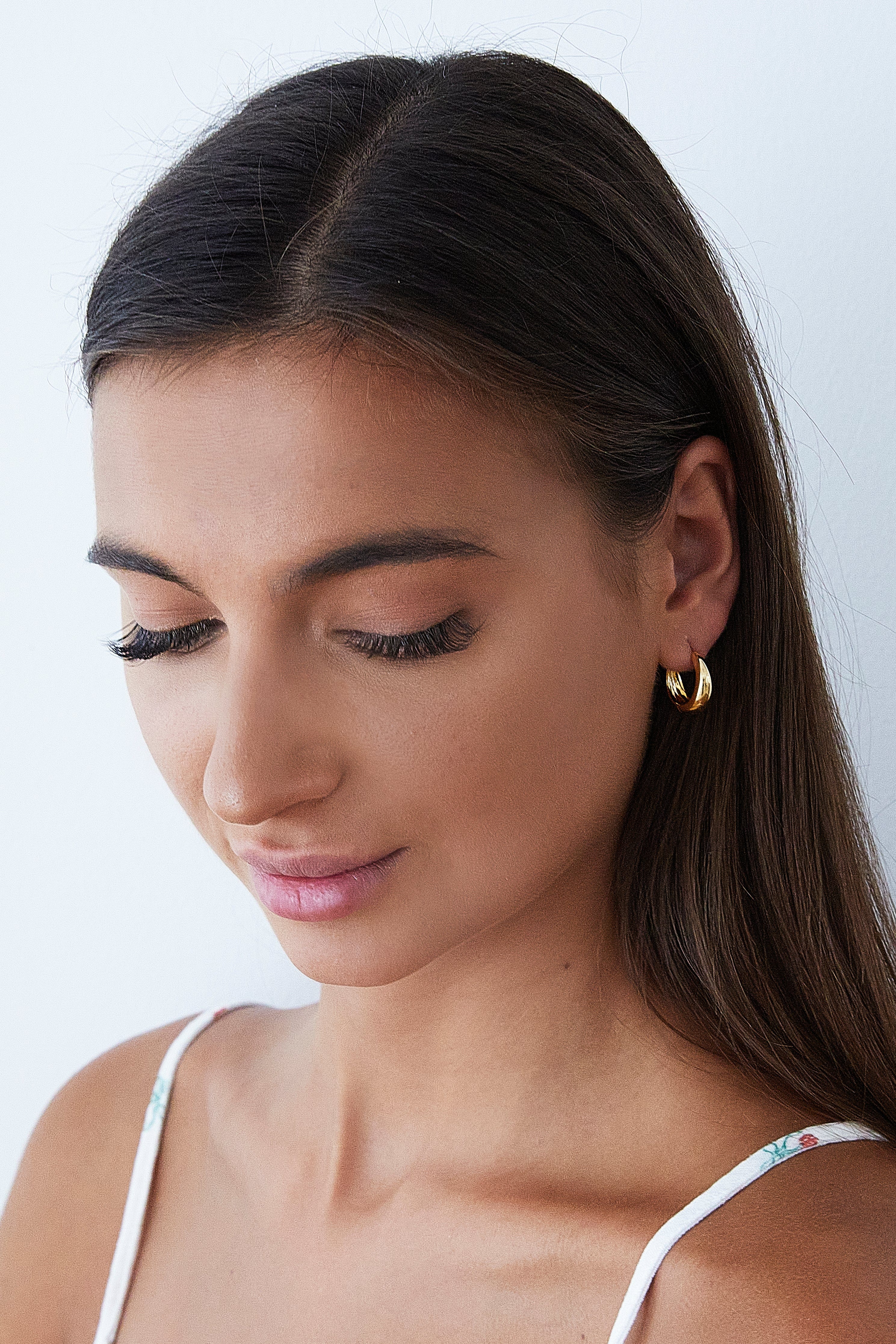 Ivorie Studio Earrings Dubai Medium Hoops, Gold