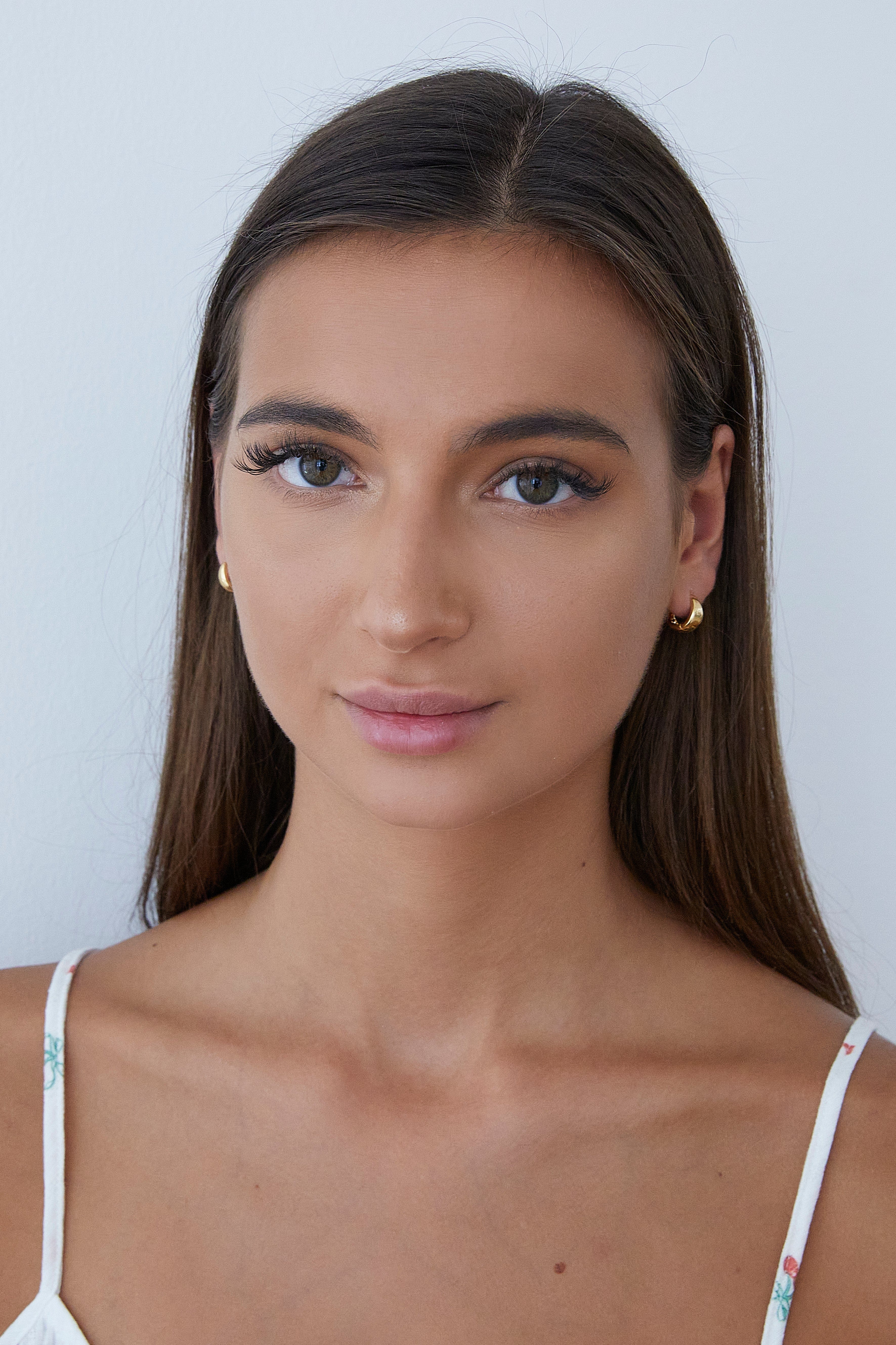 Ivorie Studio Earrings Dubai Small Hoops, Gold