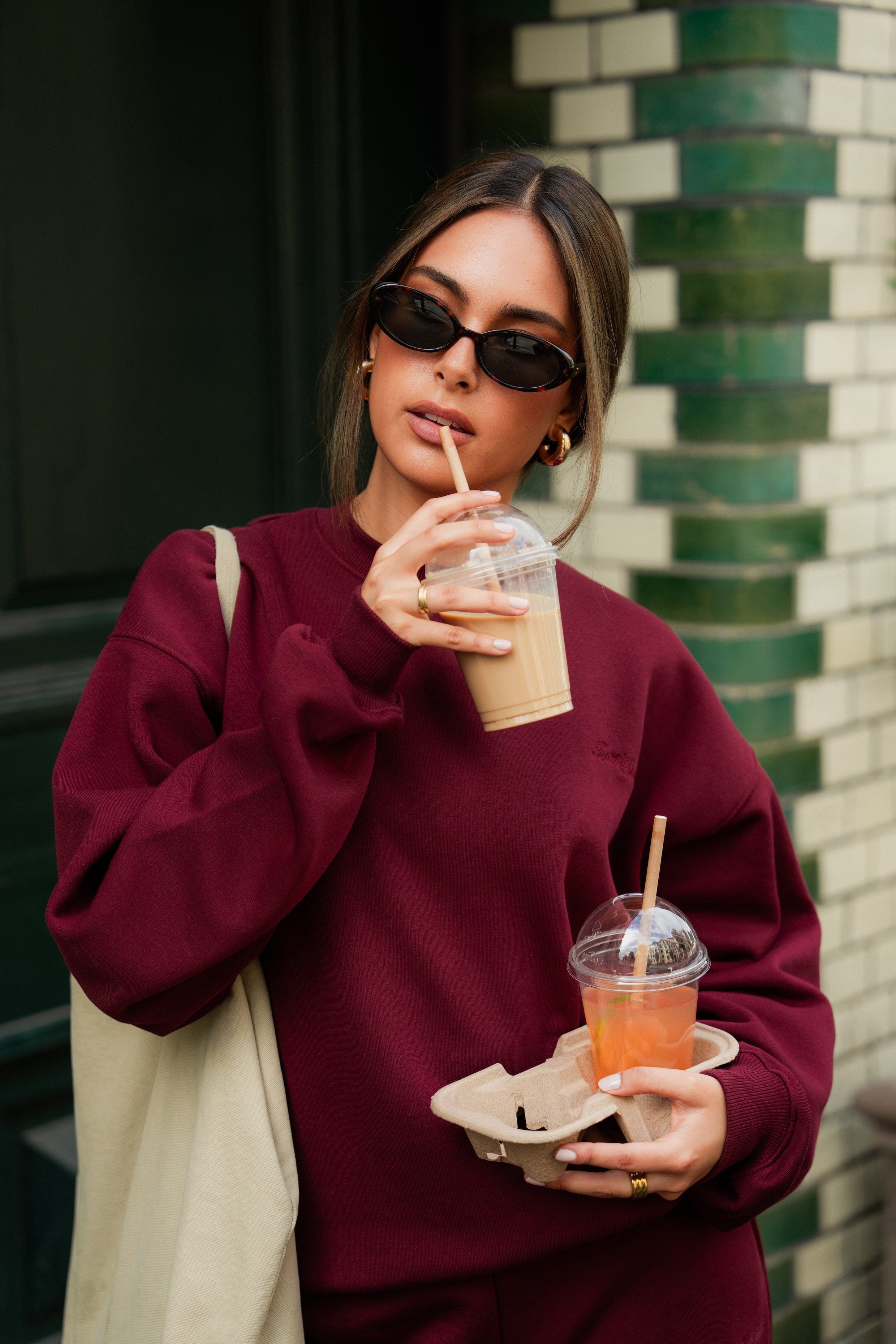 Ivorie Studio Genser Studio Essential Crewneck - Burgundy