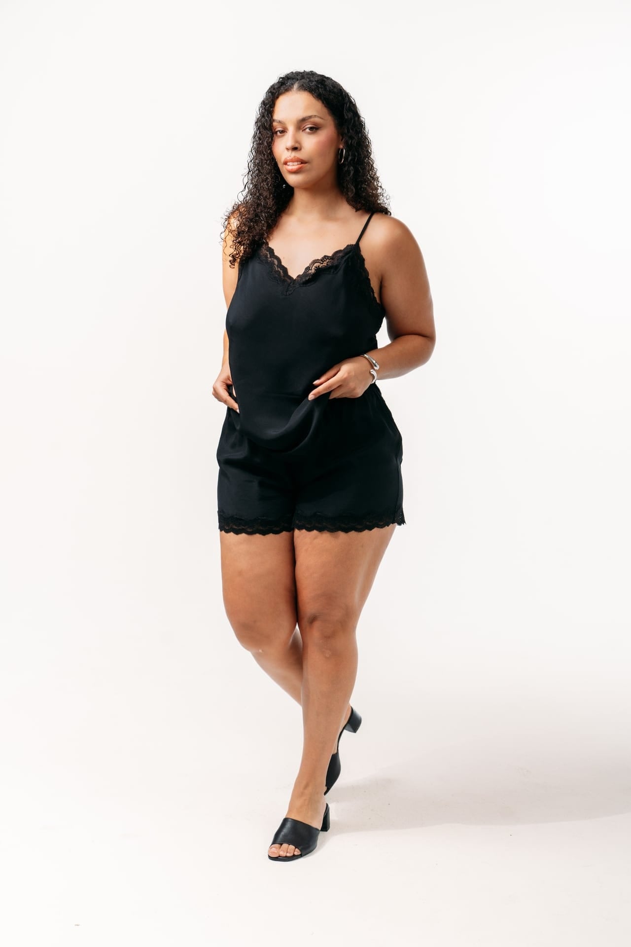 Ivorie Studio Shorts Bellini Lace Shorts - Black